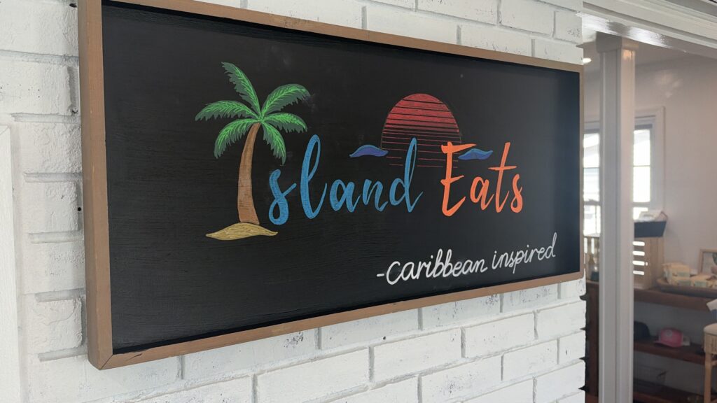 island eats logo Island Eats at Market on Main in Colonial Beach VA